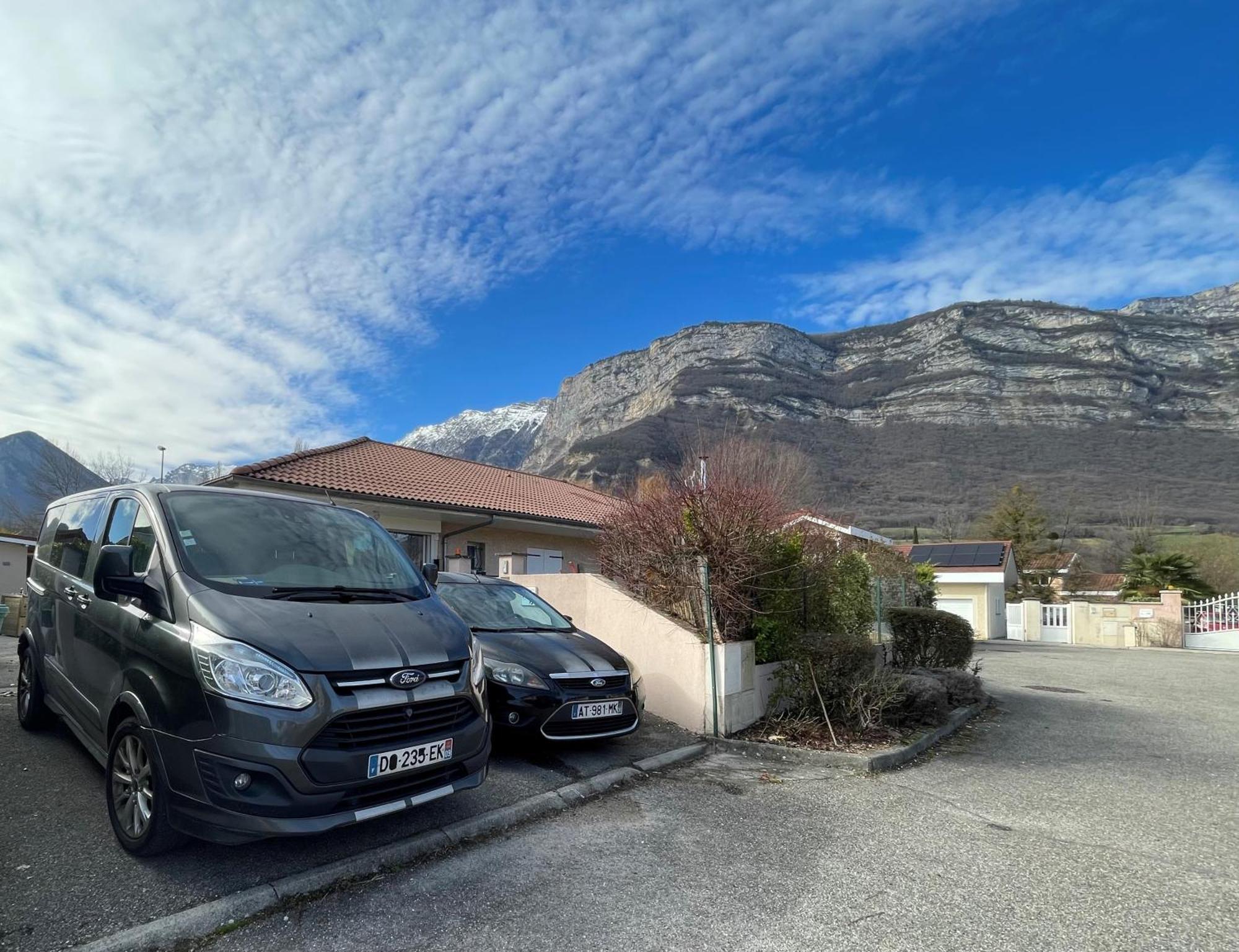 Grenoble Sud Varces Suite Privatisee Au Pied Des Montagnes Buitenkant foto
