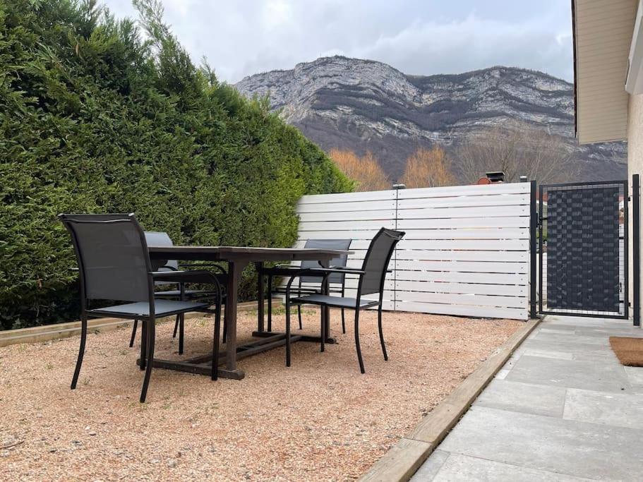 Grenoble Sud Varces Suite Privatisee Au Pied Des Montagnes Buitenkant foto